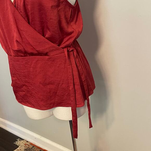 NWT Express Rust Peplum‎ Camisole Top Strappy Size Medium - Picture 4 of 7